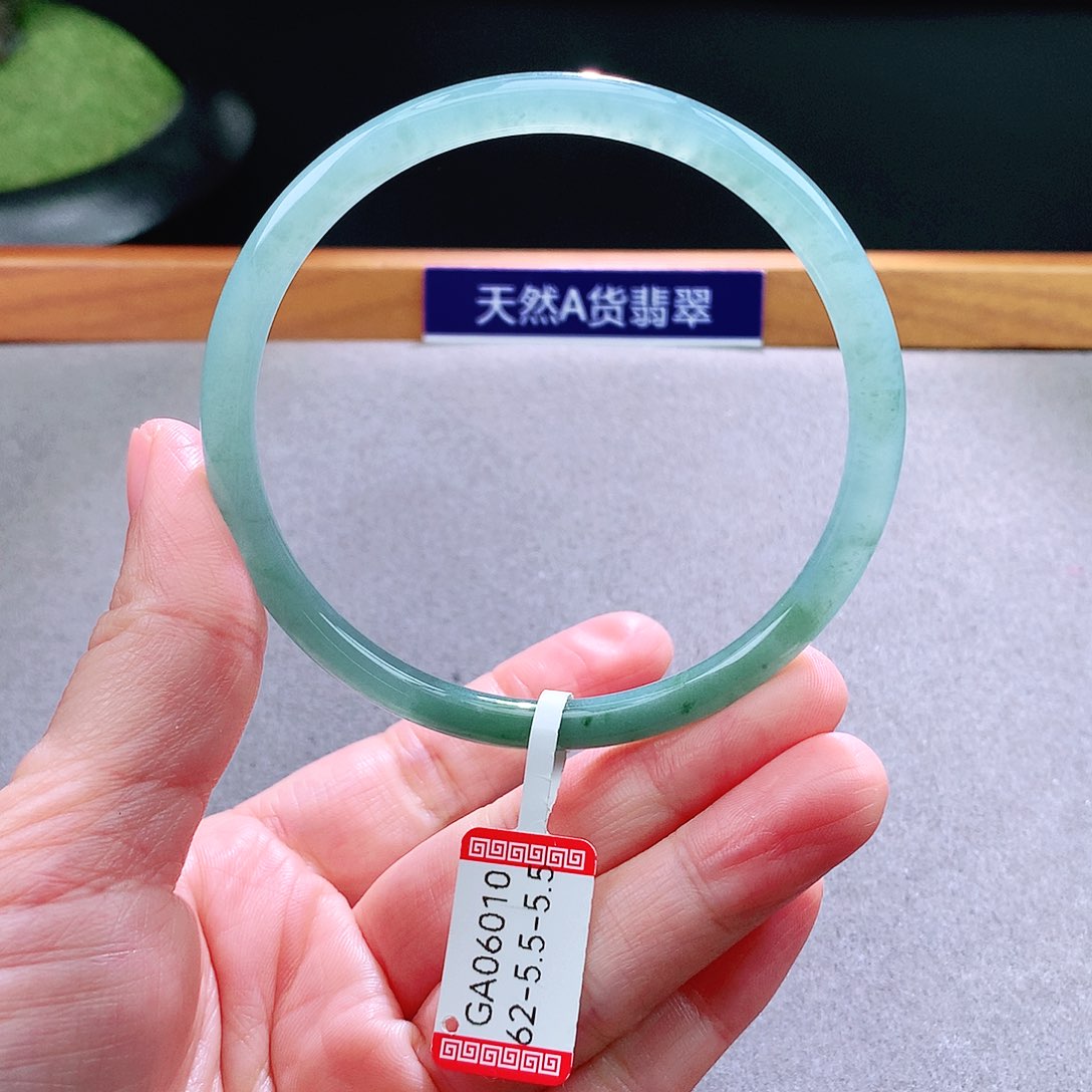 未镶嵌手镯翡翠天然翡翠手镯a货