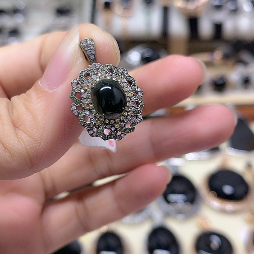 【闪购商品】翡翠吊坠(不含链)18K金镶嵌