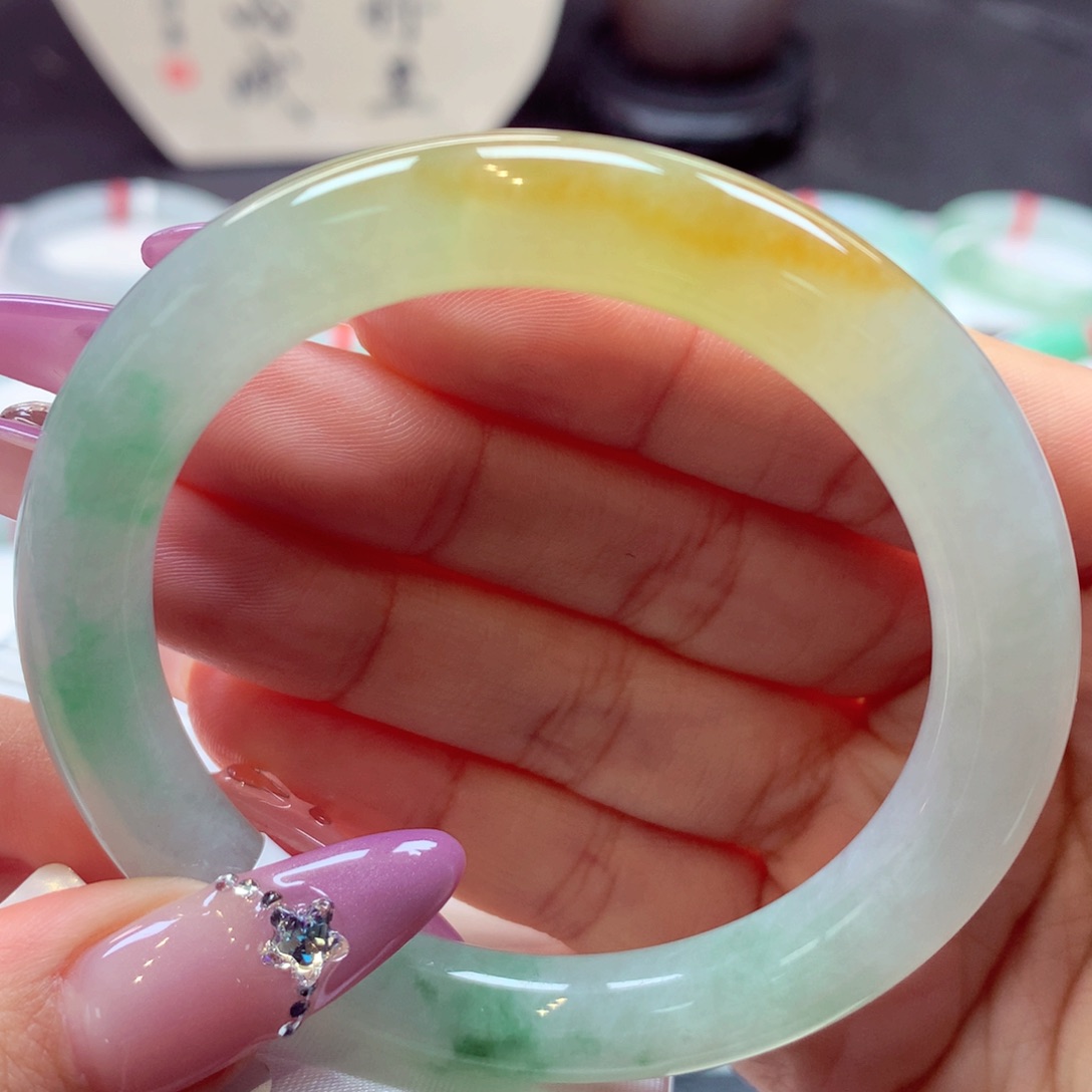 翡翠手镯未镶嵌圆条46号66