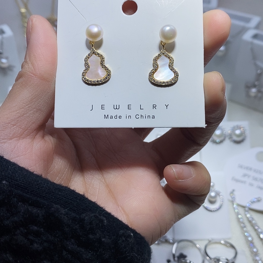 耳饰未镶嵌淡水珍珠