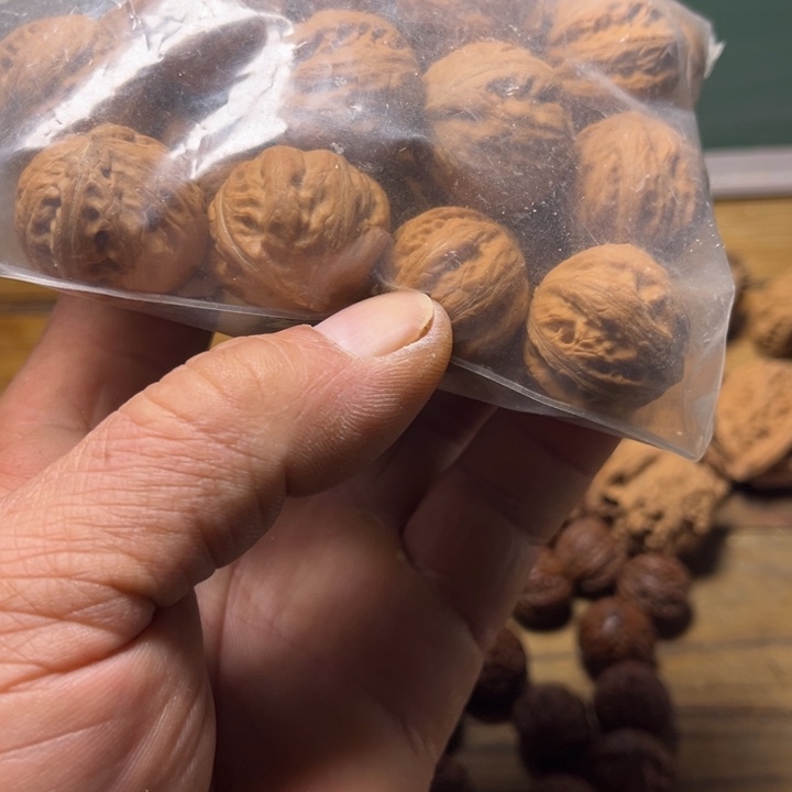 核桃文玩核桃手串红皮