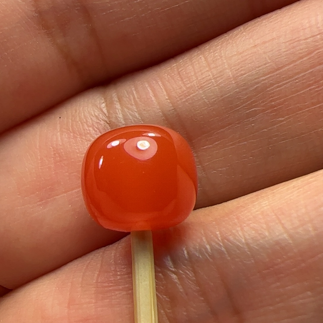 南红玛瑙珠子未镶嵌是***?