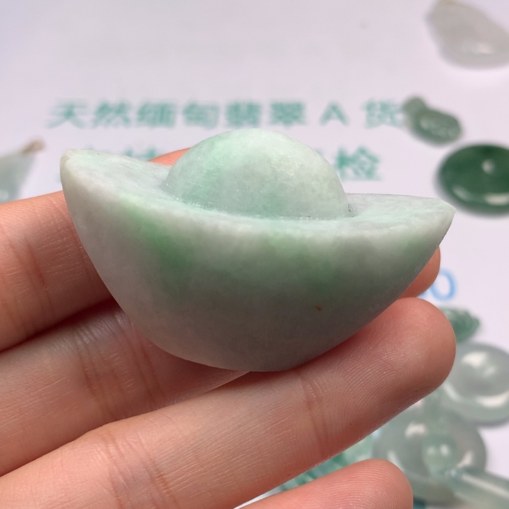 梅***姐定制翡翠未镶嵌翡翠