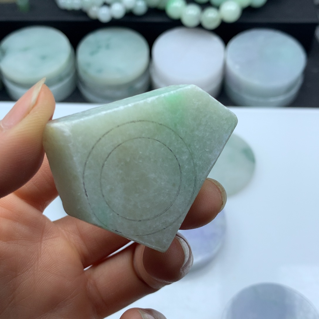 翡翠裸石翡翠边角料