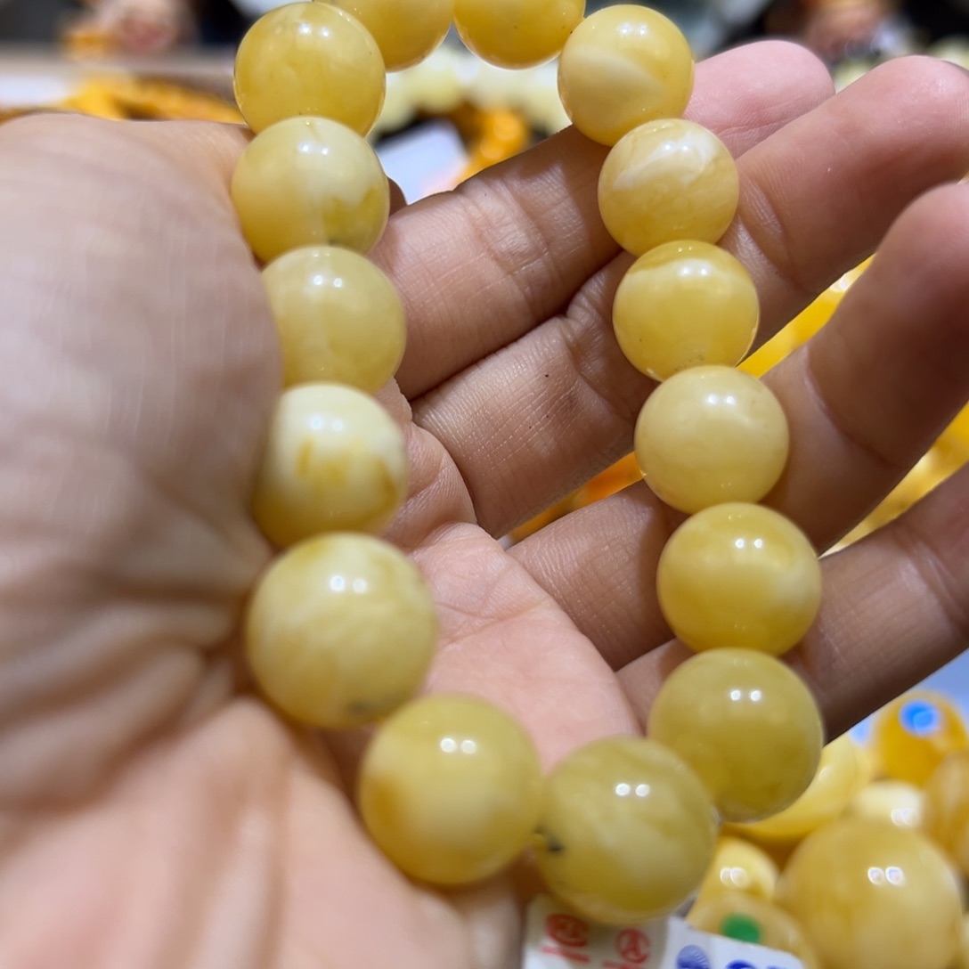 琥珀珠宝奇石未镶嵌