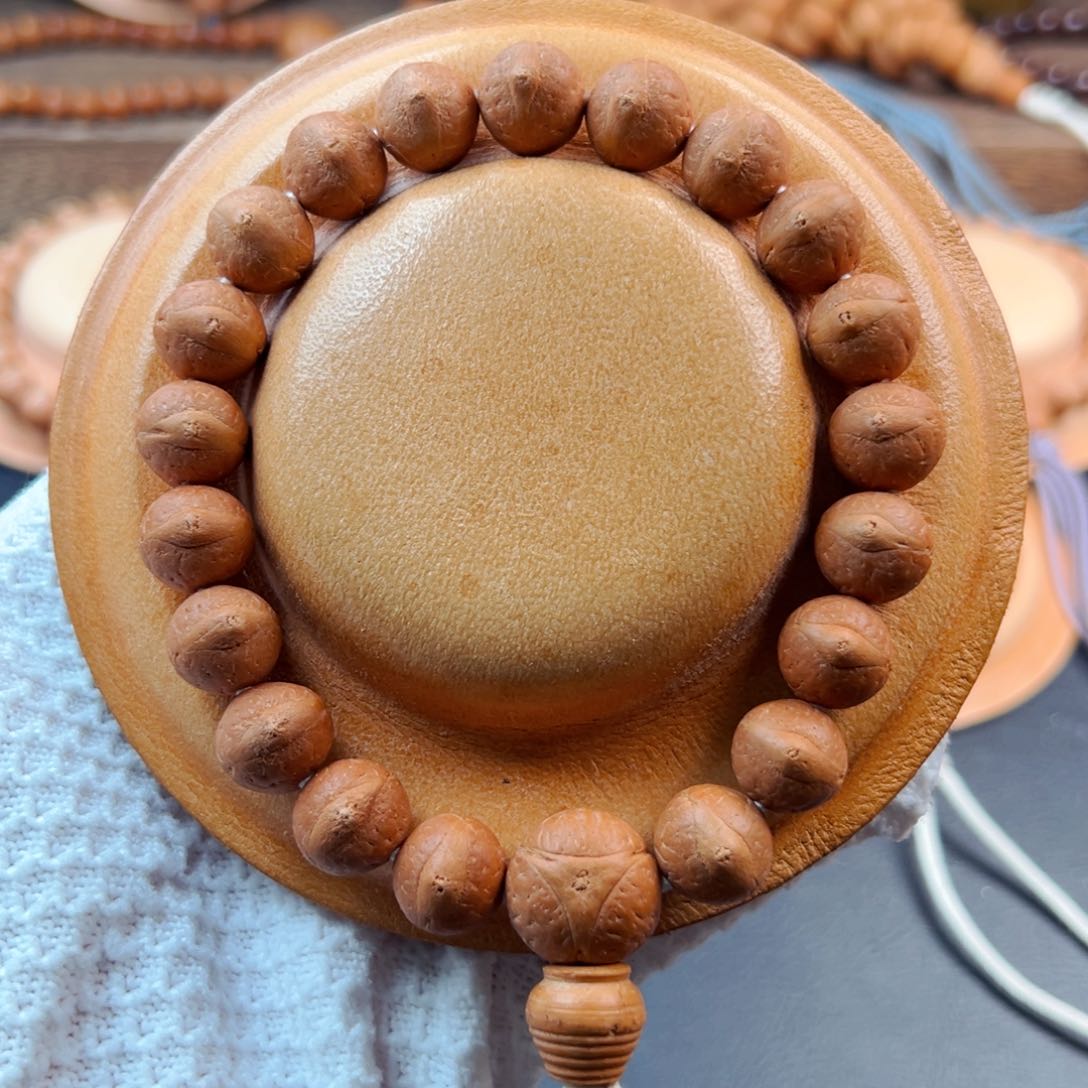 手串凤眼菩提12mm红皮高油铁籽