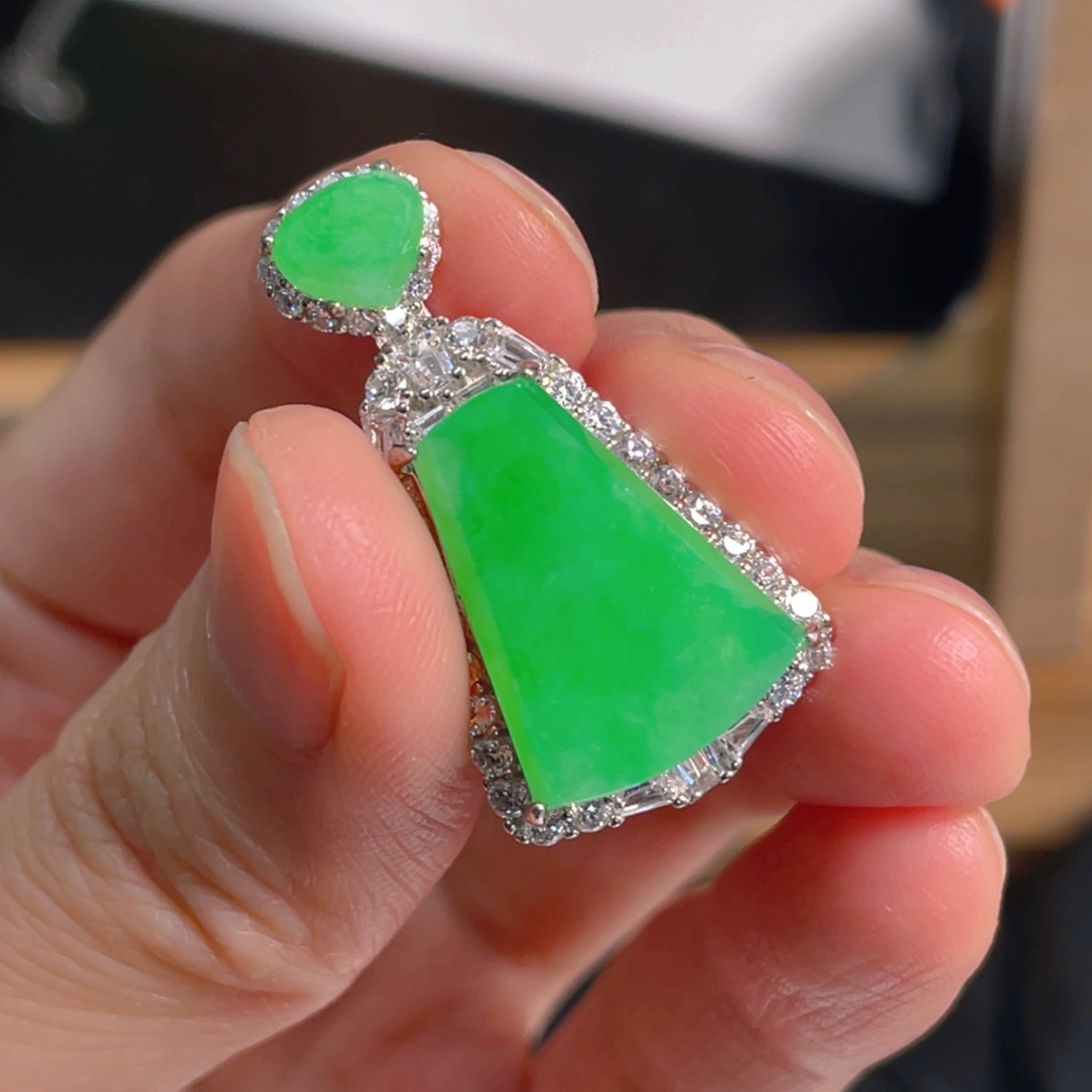 未***央翡翠银S925镶嵌吊坠(不含链)