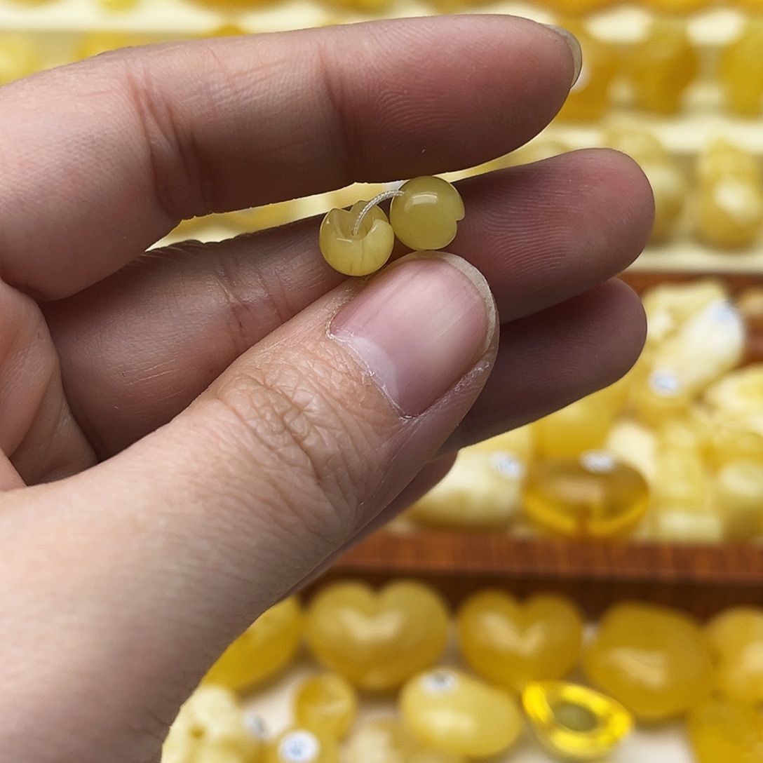 蜜蜡未镶嵌裸石天然