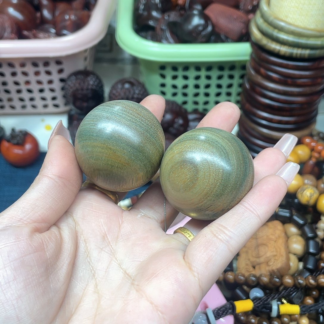 维腊木（绿檀）无事牌