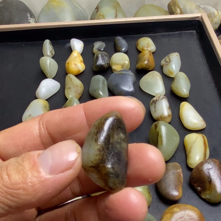 a***i和田玉（糖玉）未镶嵌珠宝奇石