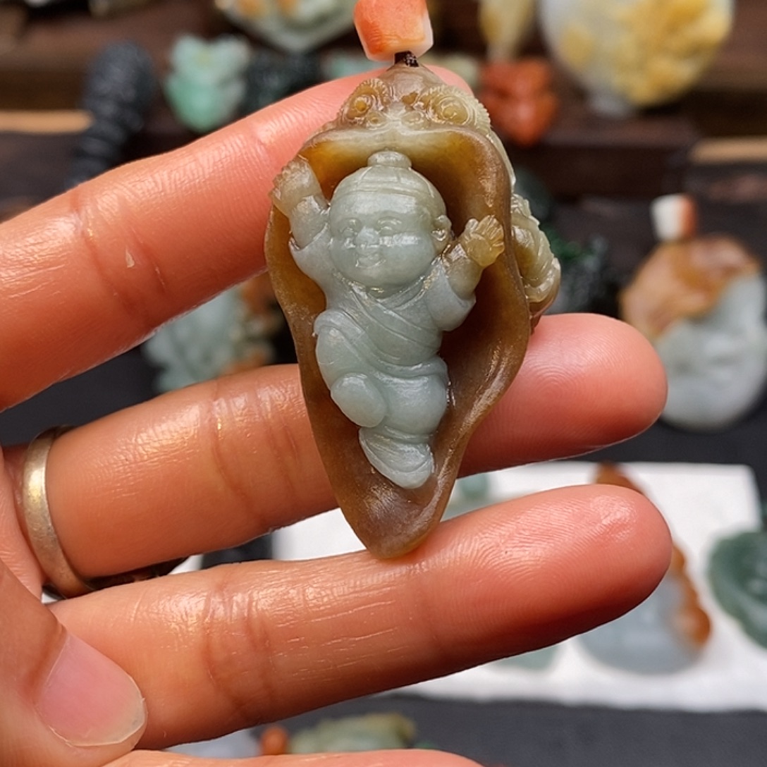 ****定制翡翠未镶嵌毛货抛光