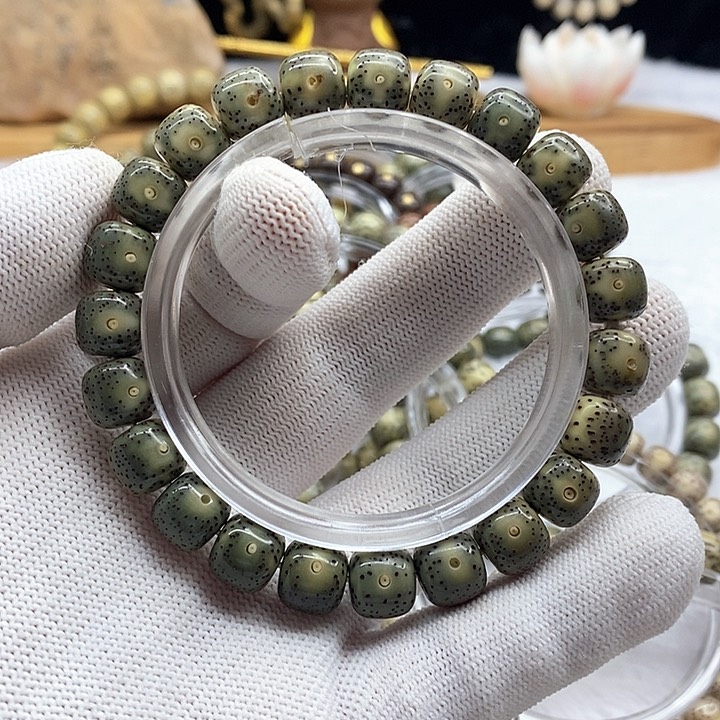 手串星月菩提绿背月留白