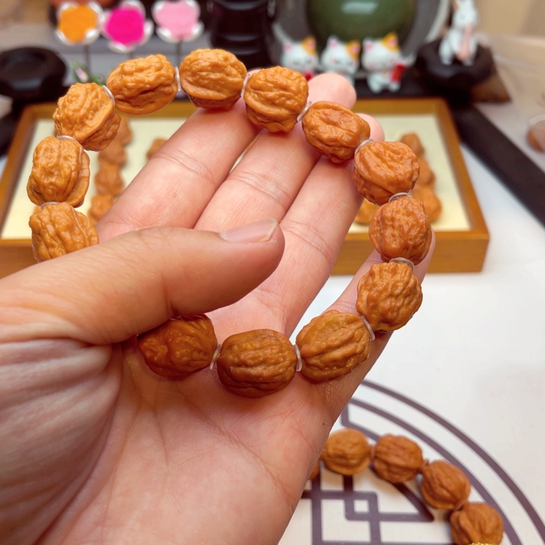 文玩核桃手串景*.蛤蟆头