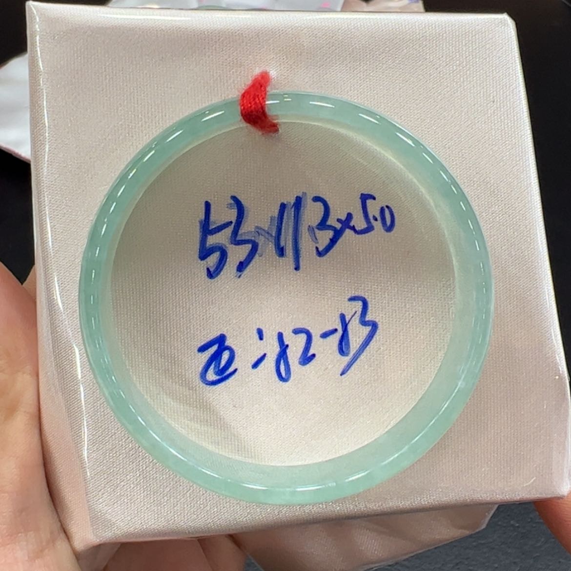 【闪购商品】翡翠手镯未镶嵌?****y手镯