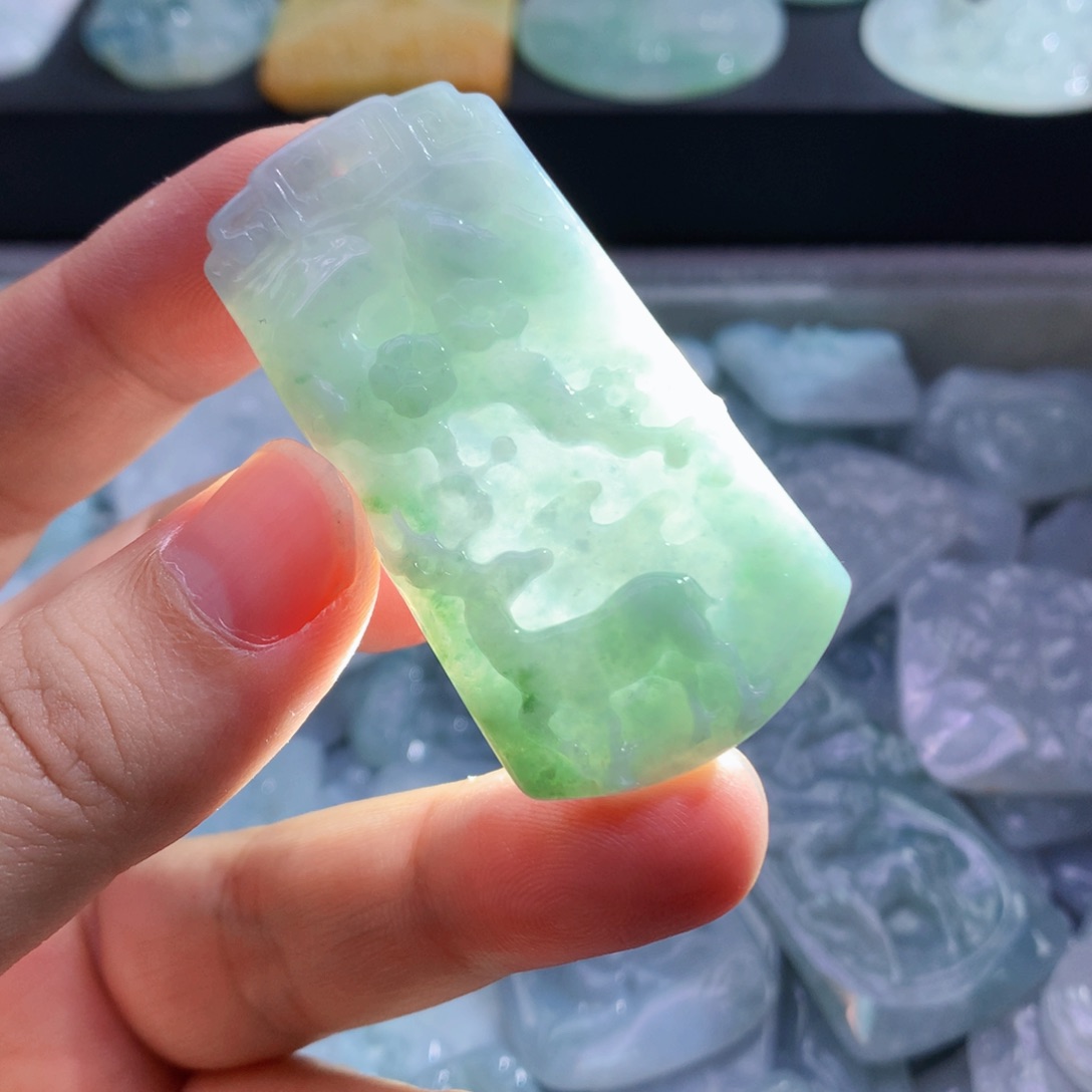 翡翠未镶嵌颈饰翡翠