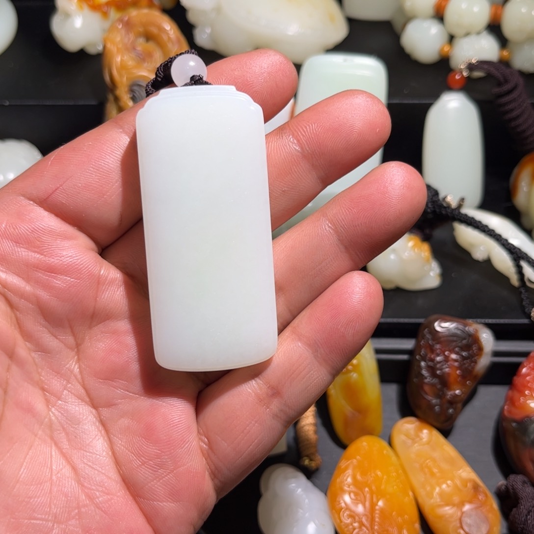 和田玉挂件未镶嵌王*琪