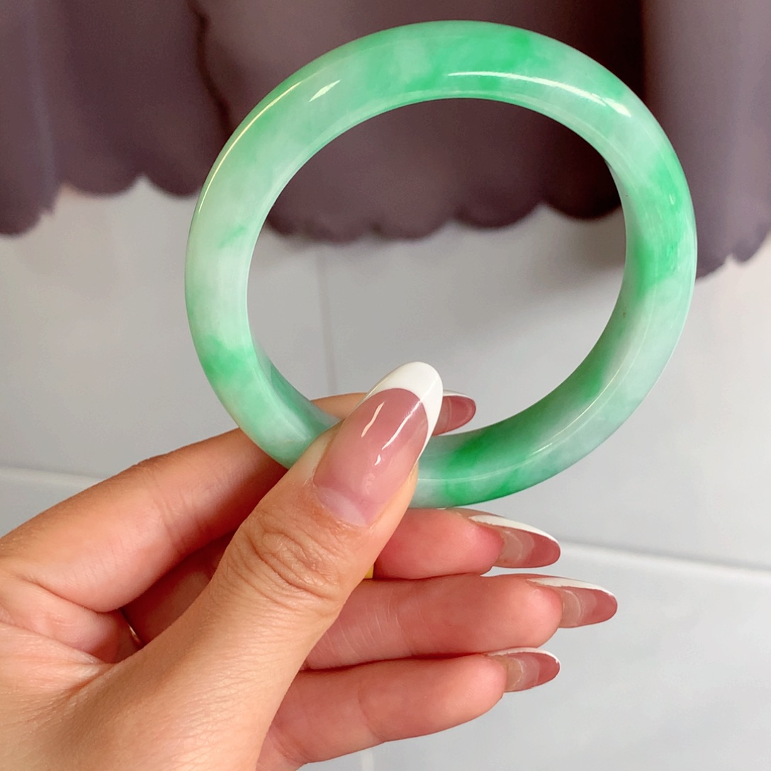 翡翠手镯未镶嵌缅甸翡翠手镯