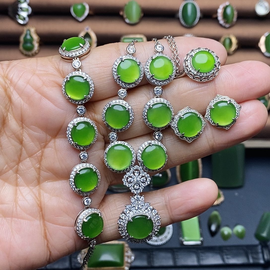 吊坠(不含链)银S925镶嵌和田玉（碧玉）套装