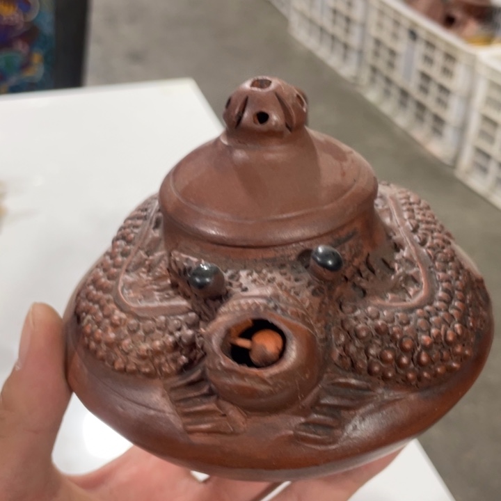 紫砂茶壶老厂紫砂壶一件。