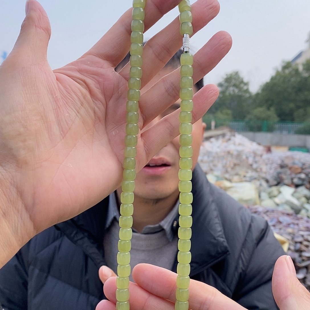 颈饰未镶嵌和田玉直切项链