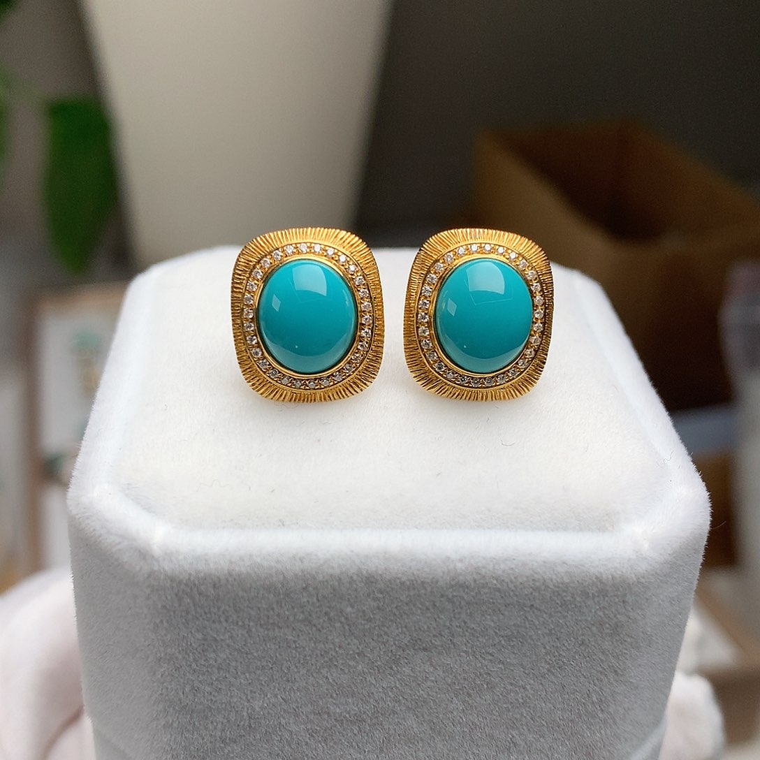 18K金镶嵌绿松石珠宝奇石