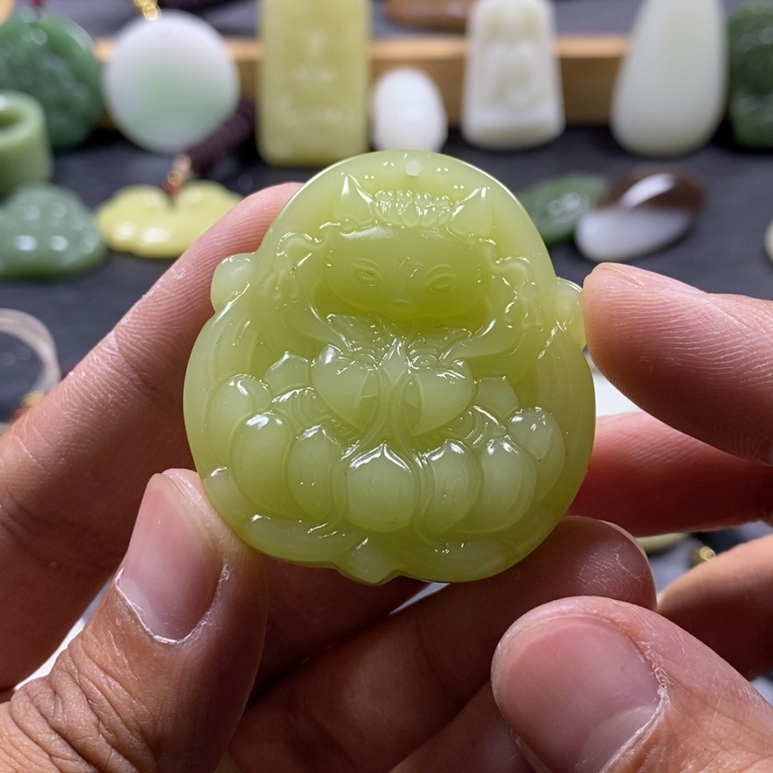 和田玉（青白玉）未镶嵌吊坠(赠链)