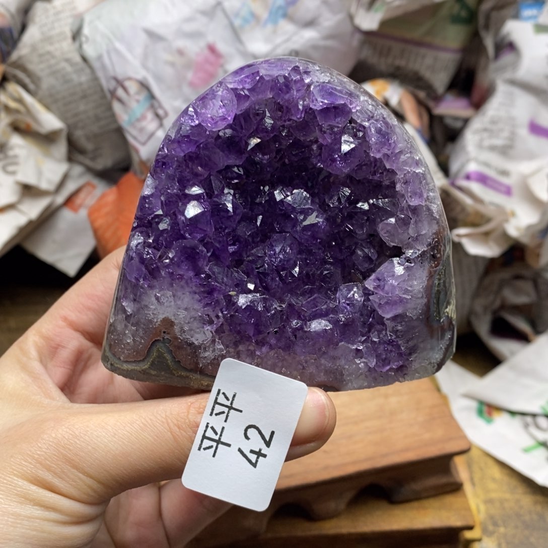 紫晶乌拉圭未镶嵌