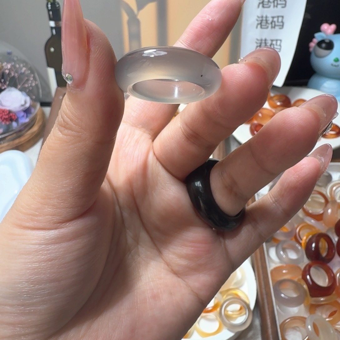 未镶嵌戒指玛瑙/玉髓625港14黑砂点一个福利不退换