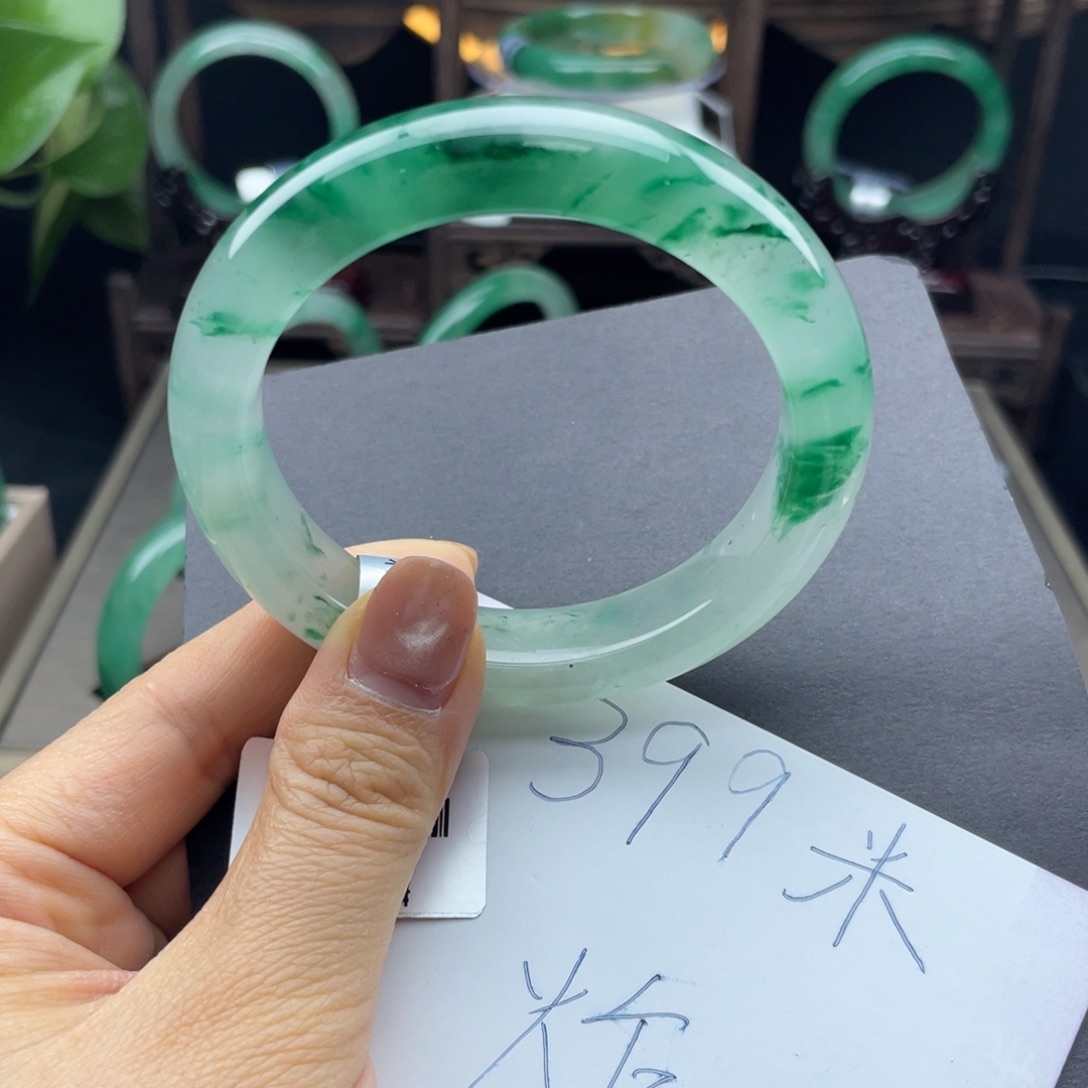 石英质玉（非洲翠）未镶嵌手镯+57.2