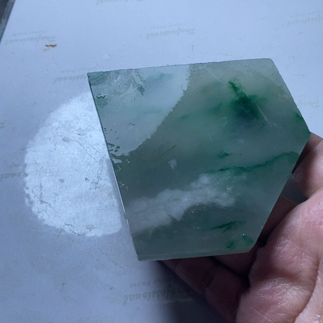 回***傷定制石英质玉（非洲翠）