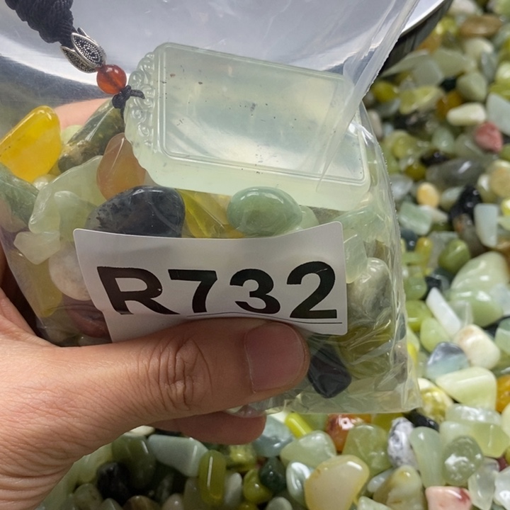 蛇纹石玉未镶嵌鱼缸石