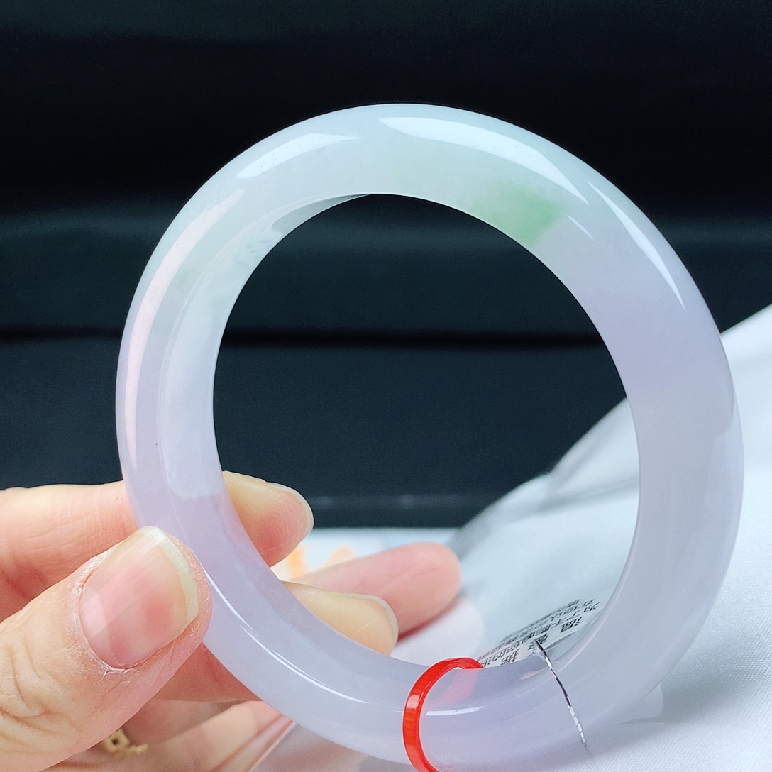 翡翠手镯未镶嵌55圈