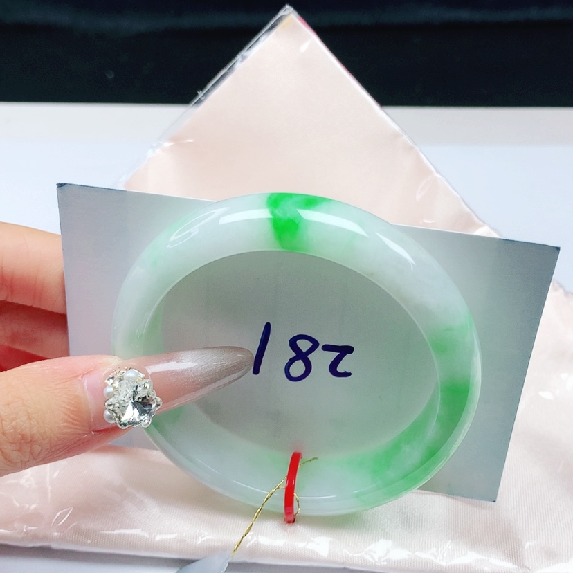 【闪购商品】翡翠未镶嵌手镯53.6圈