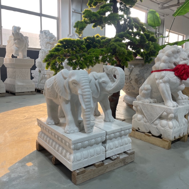 石雕大象一对汉白玉招财小象吉祥如意晚霞红青石大象雕刻门口摆件