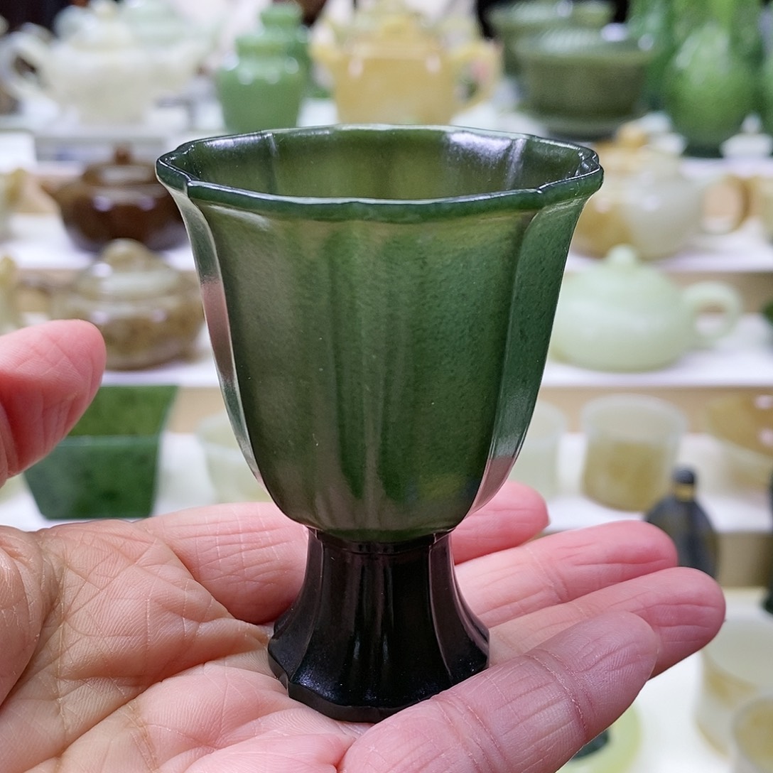 和田玉茶杯未镶嵌