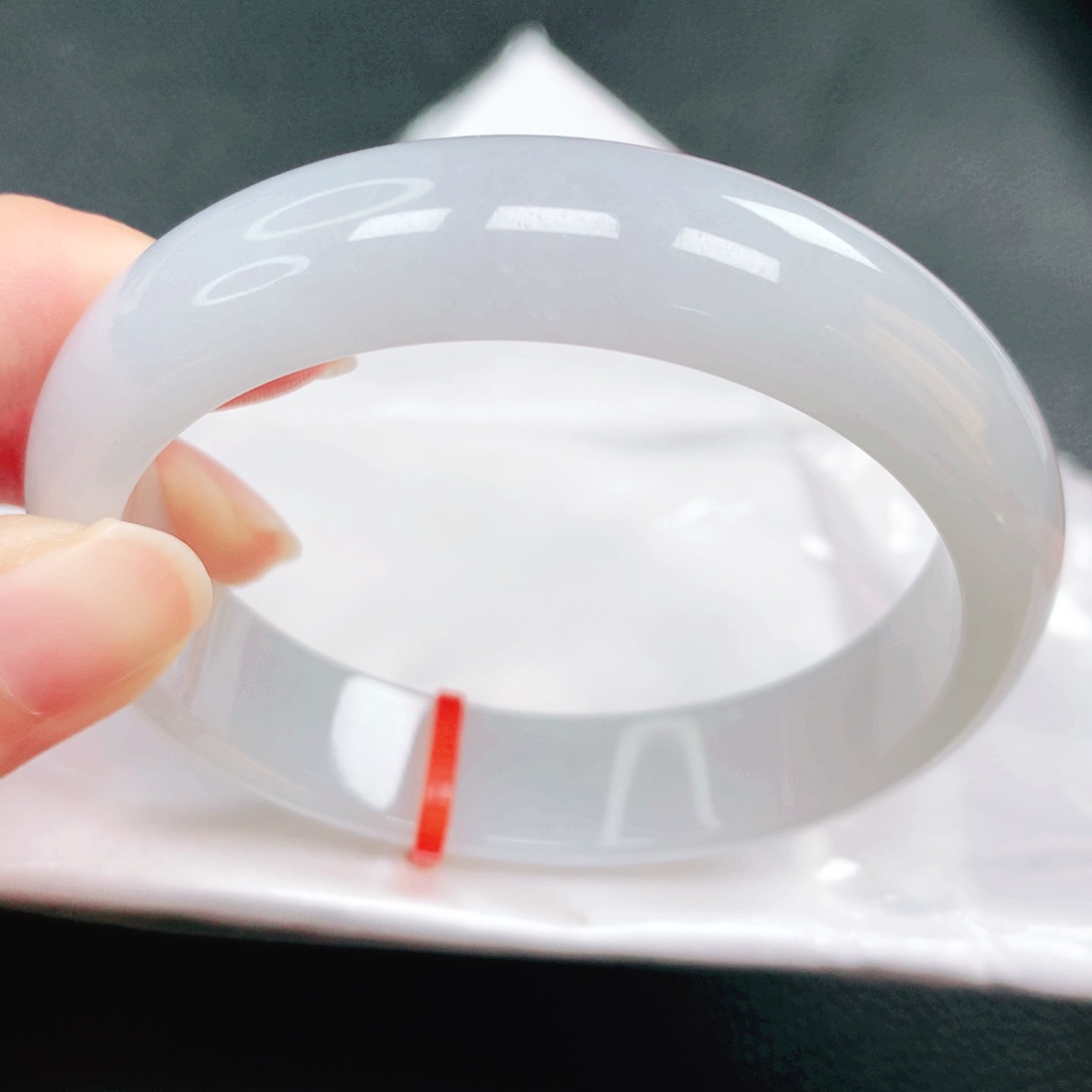 翡翠未镶嵌手镯58圈