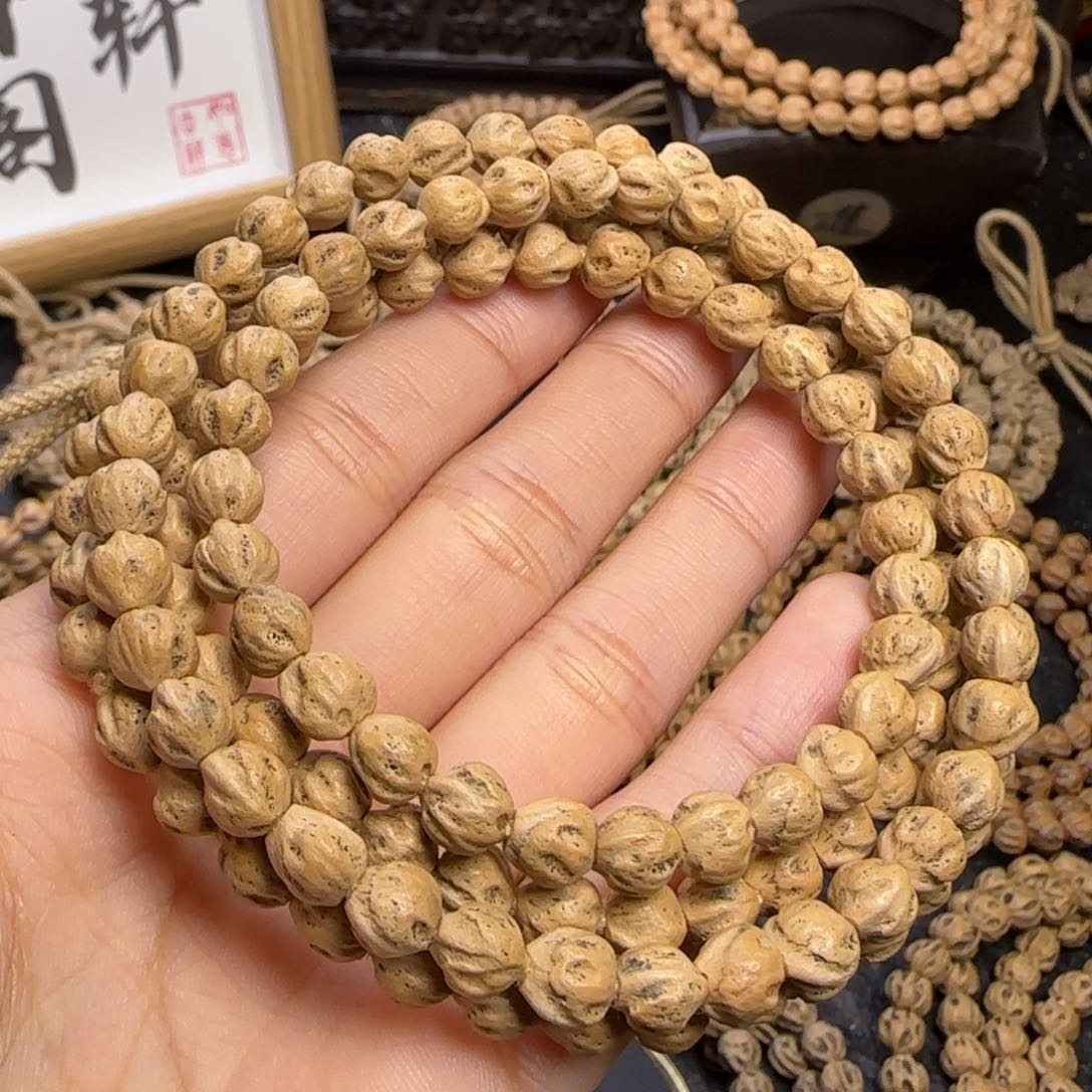 柏香籽/百香籽吊坠走**停