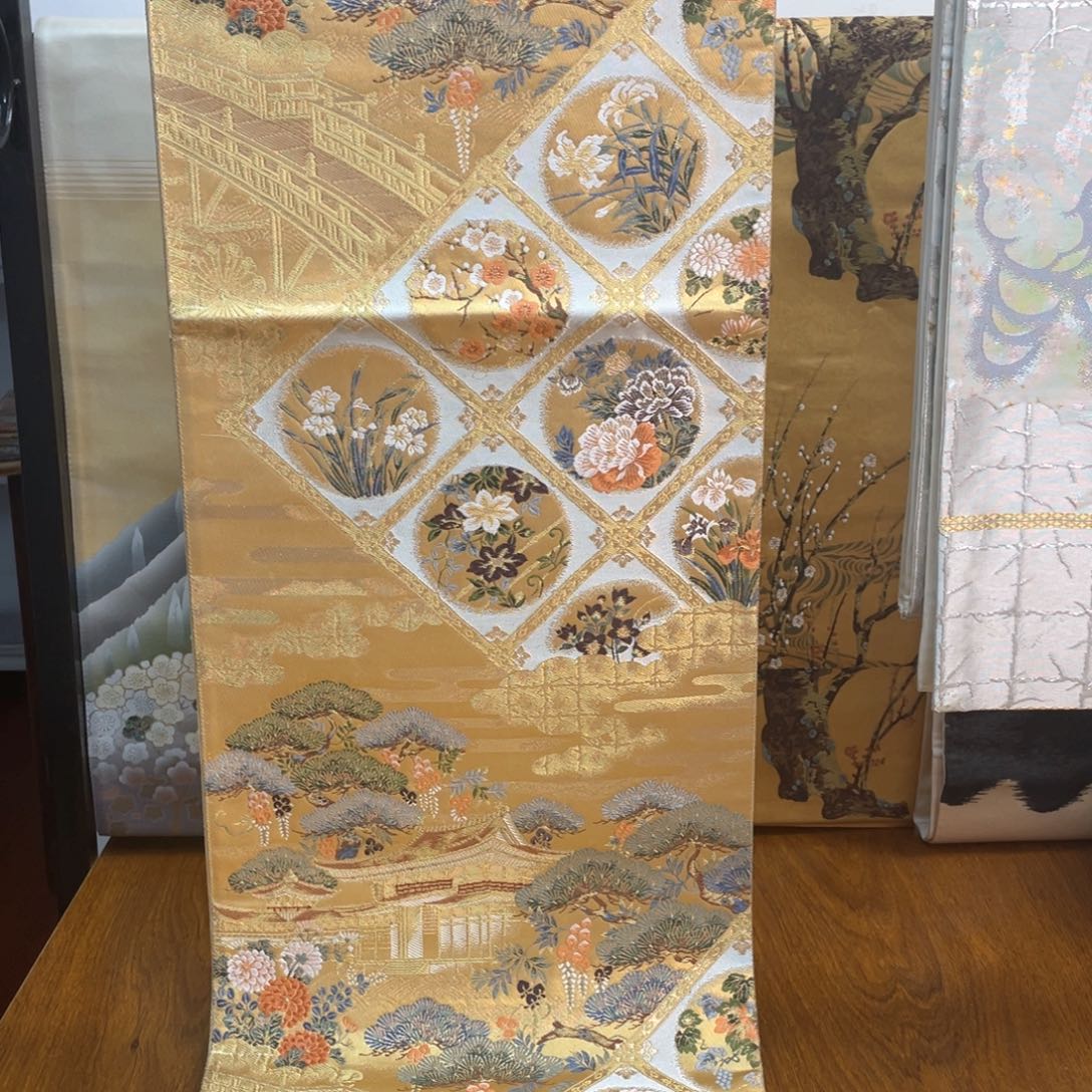 织绣本金箔风景花卉