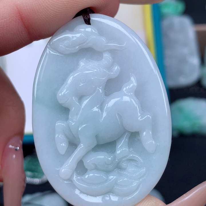 颈饰未镶嵌翡翠羊