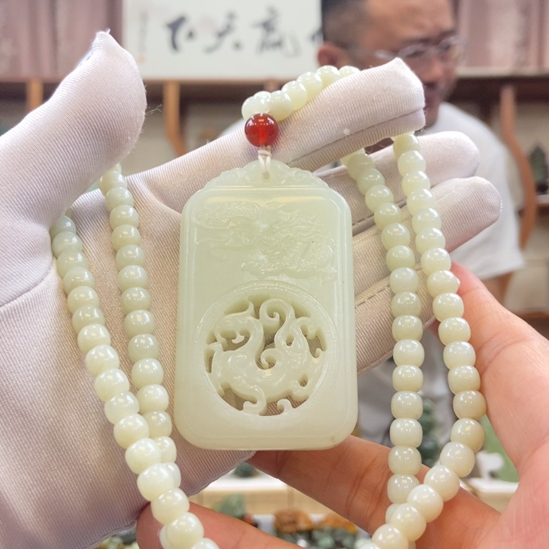 和田玉吊坠未镶嵌