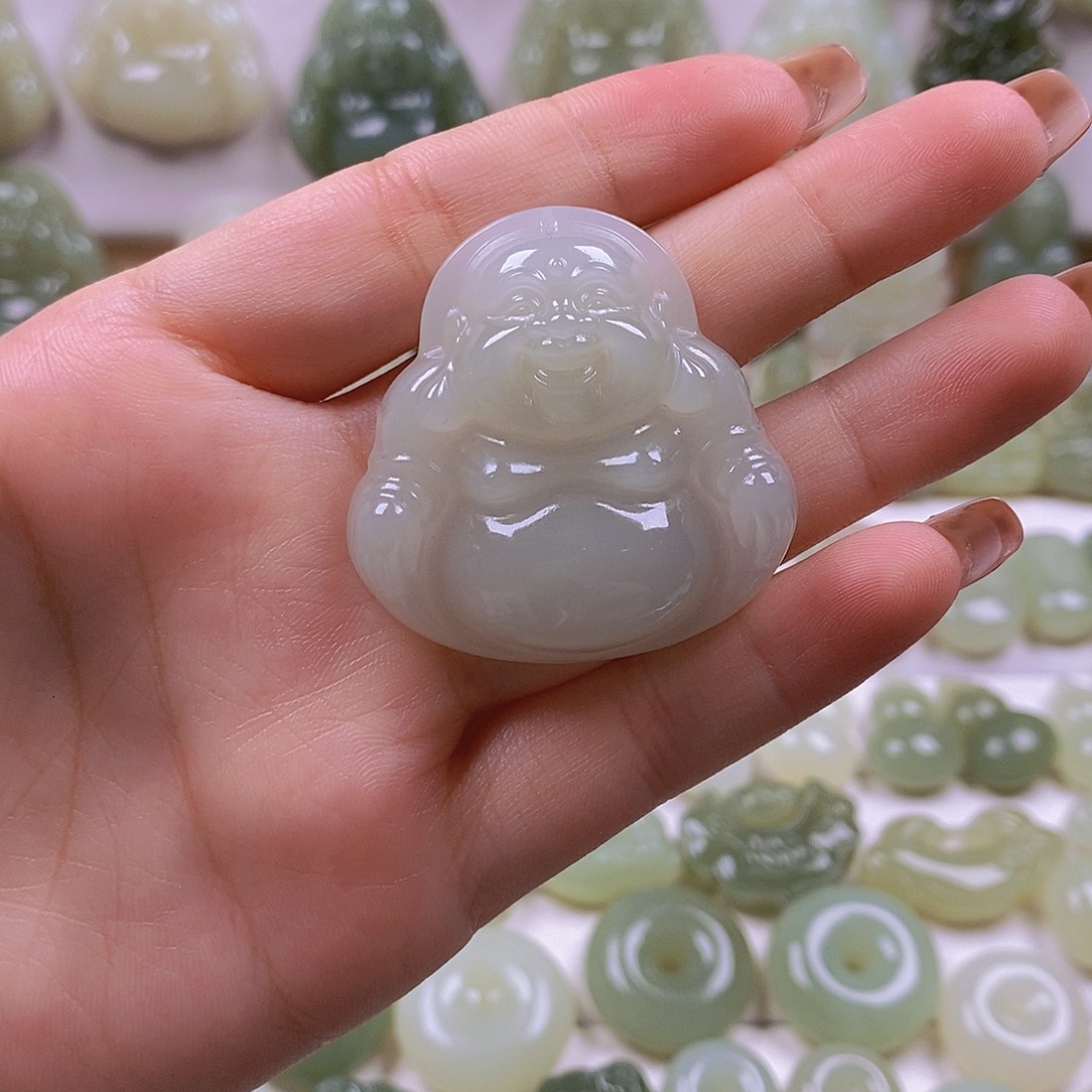 姜****和田玉未镶嵌颈饰