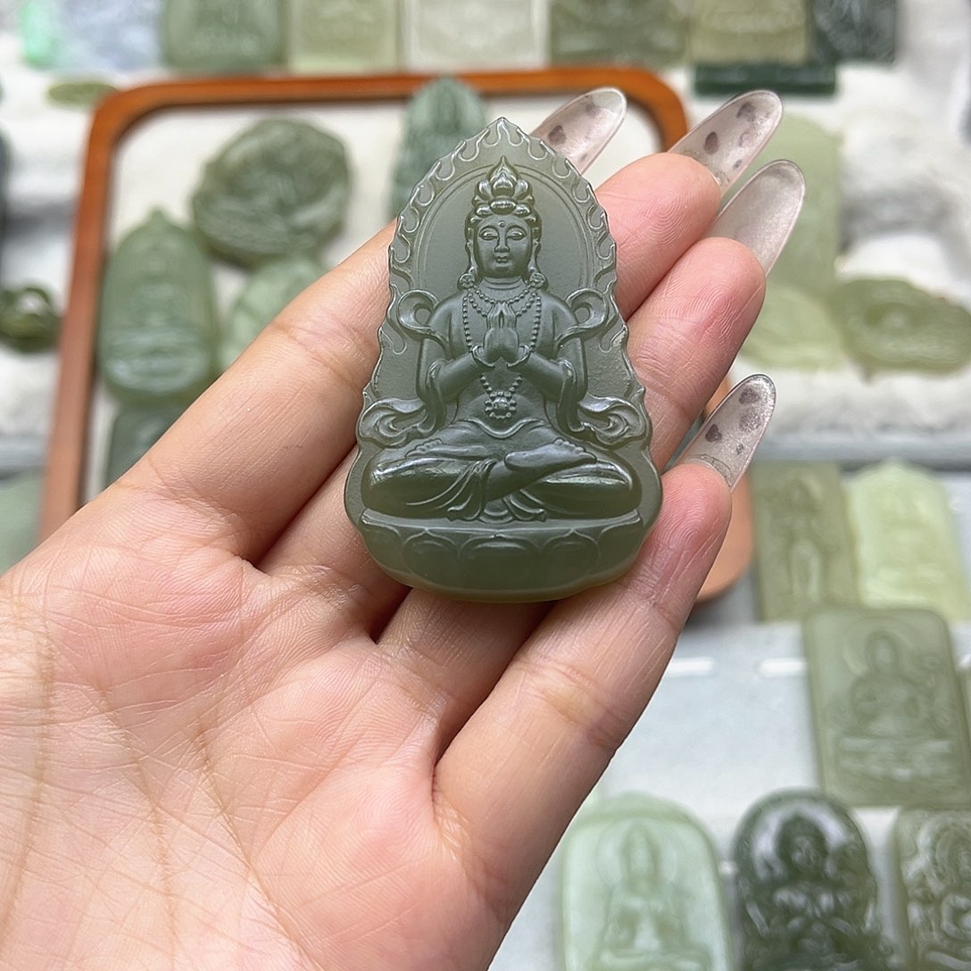 和田玉颈饰未镶嵌人****走