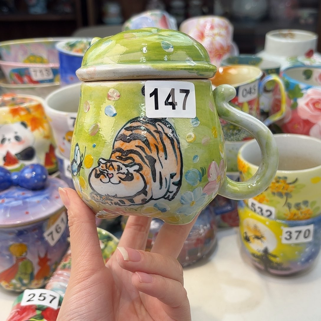 瓷片兔兔好可爱啊我