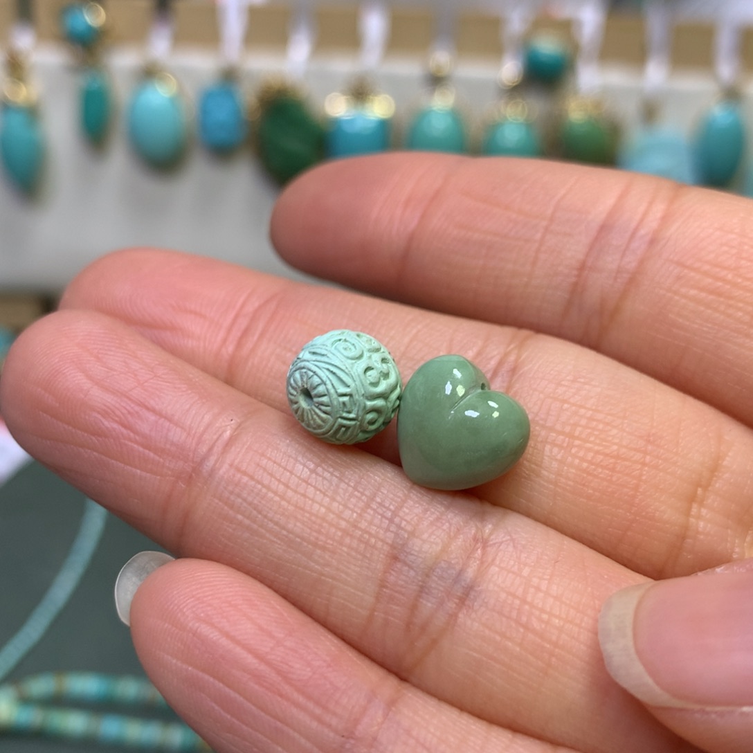 绿松石配饰未镶嵌