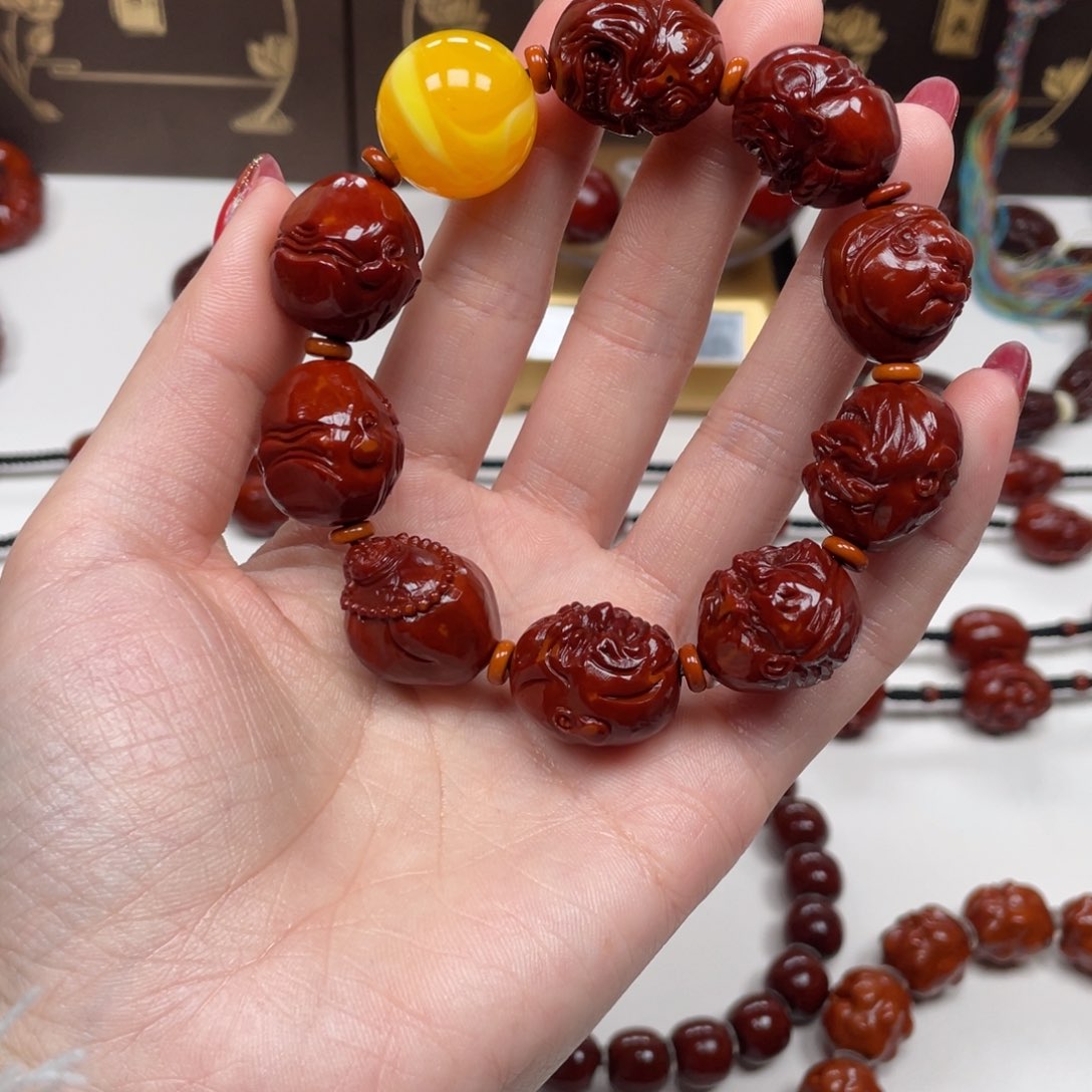 橄榄核手串老****j恶僧，