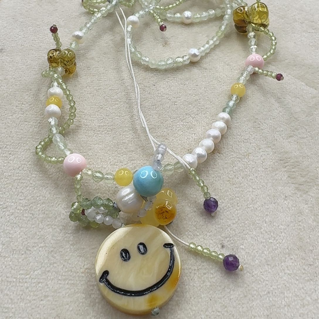 琥珀颈饰未镶嵌琥珀颈饰