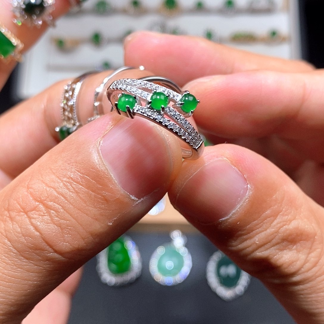 银S925镶嵌戒指翡翠戒指