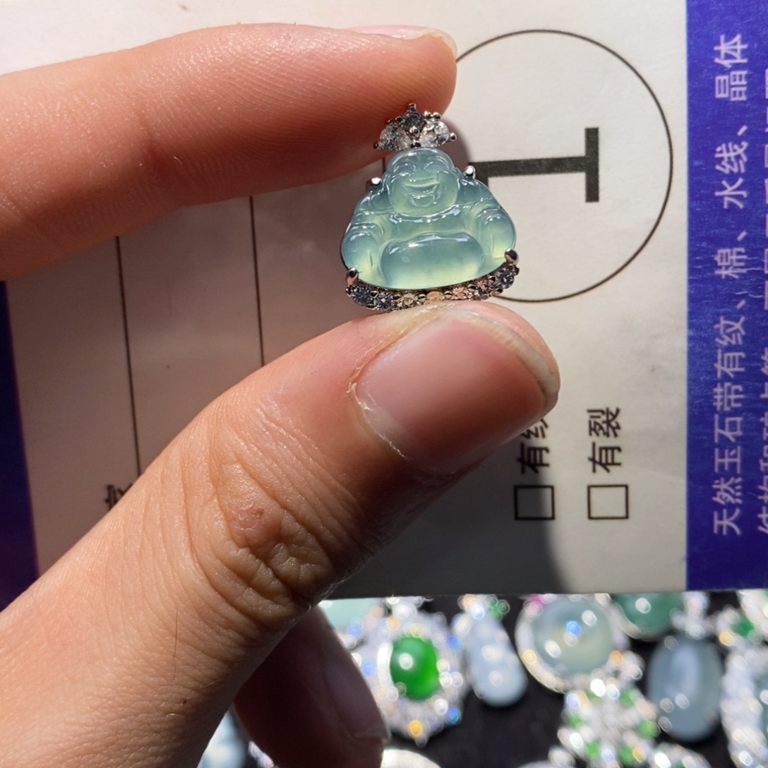 翡翠未镶嵌颈饰翡翠