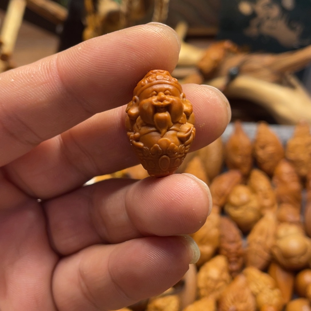 橄榄核吊坠财神爷848