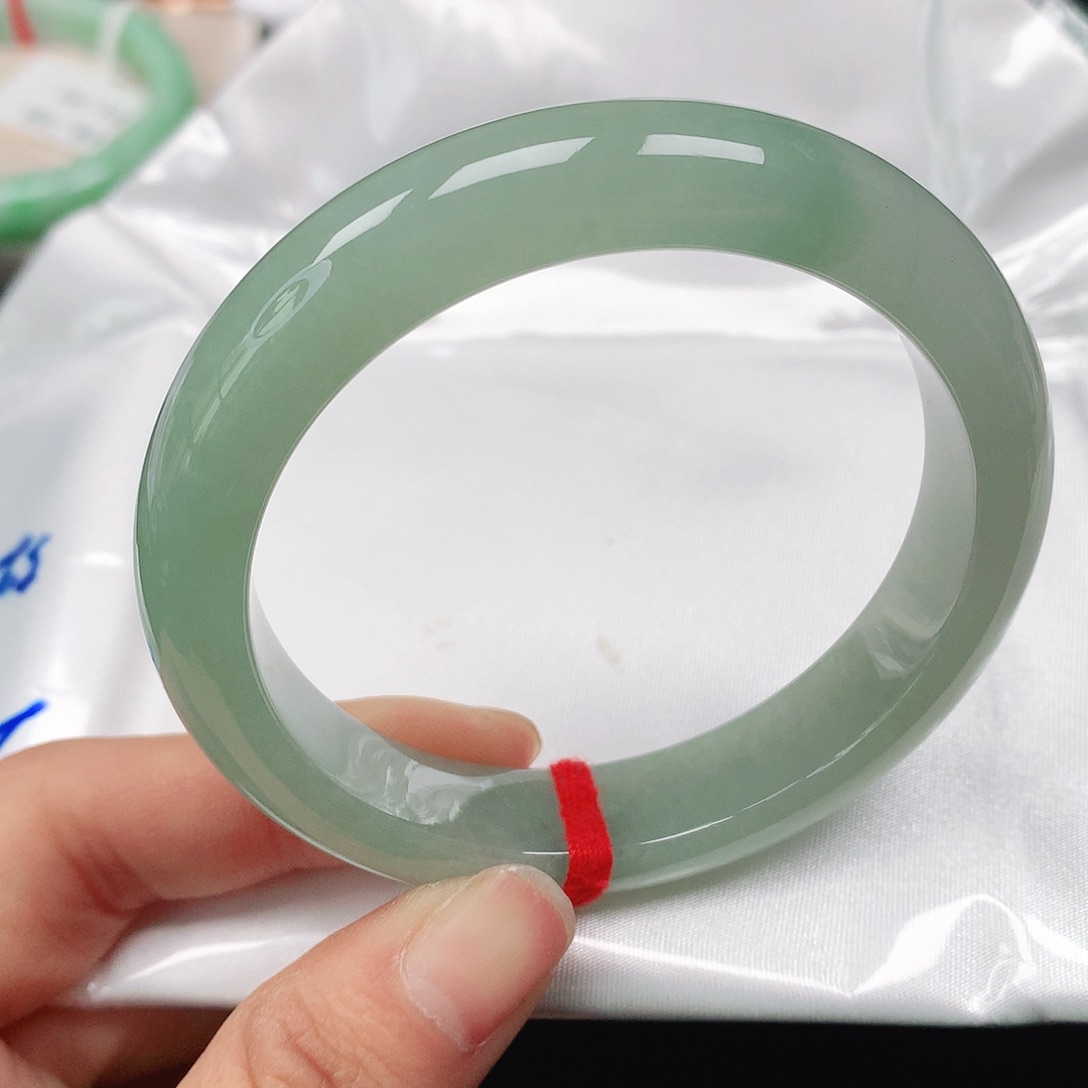 翡翠手镯未镶嵌天然翡翠手镯52